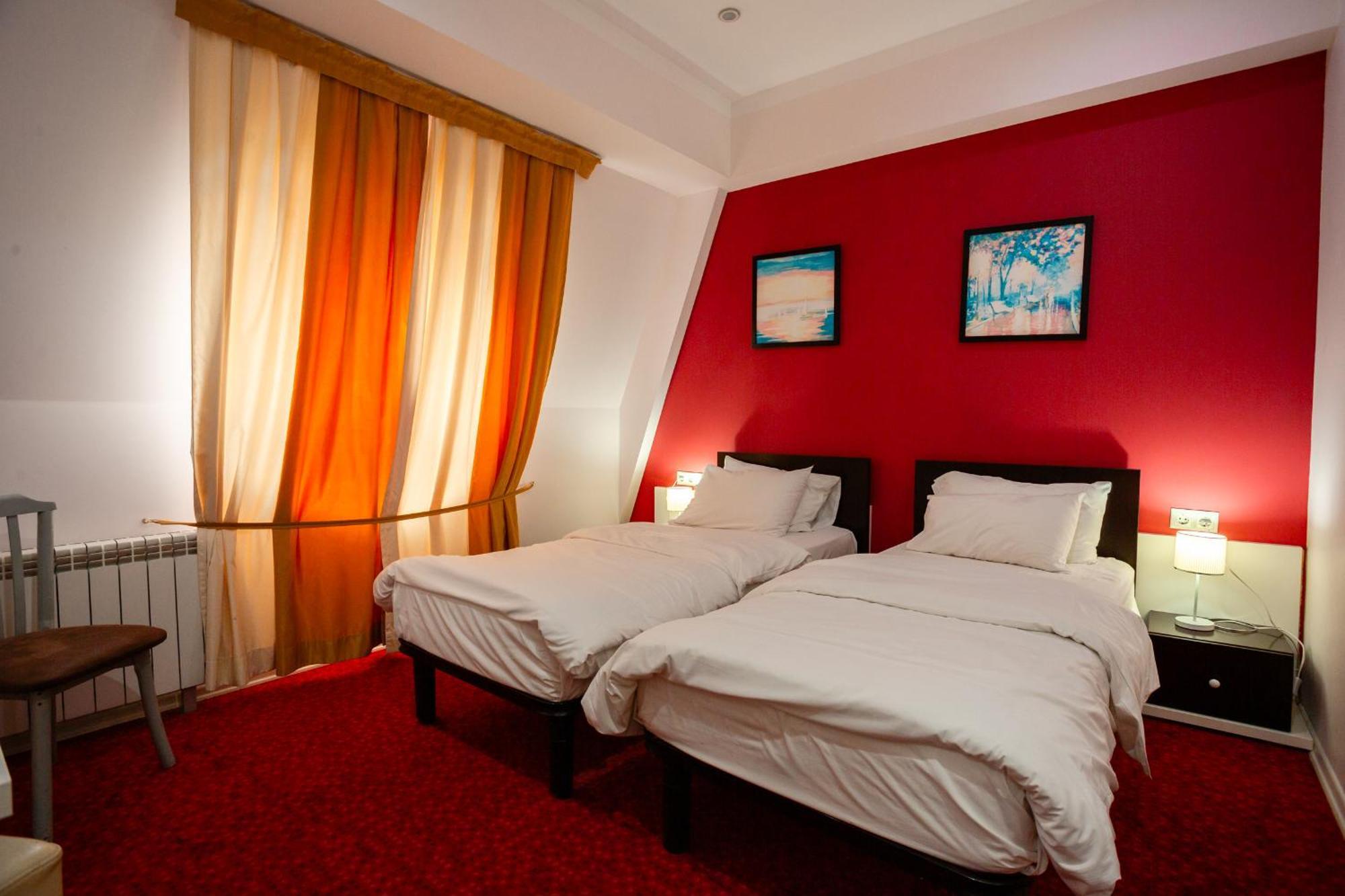 Hotel Piazza Four Colours Batumi Exterior foto