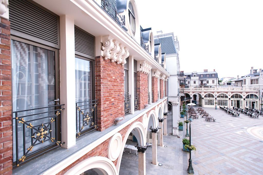 Hotel Piazza Four Colours Batumi Exterior foto