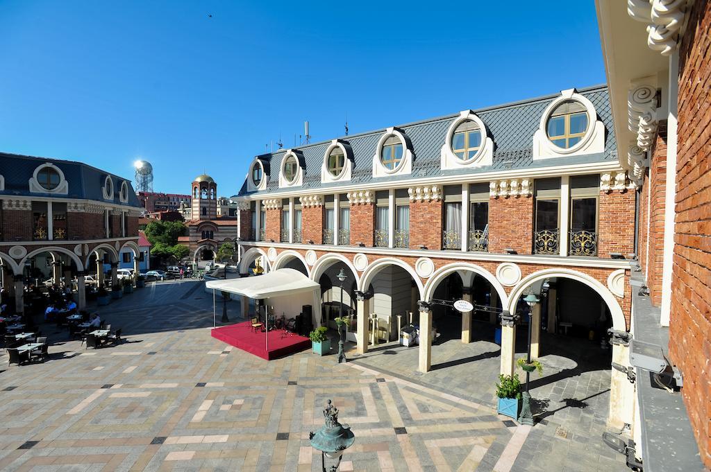 Hotel Piazza Four Colours Batumi Exterior foto