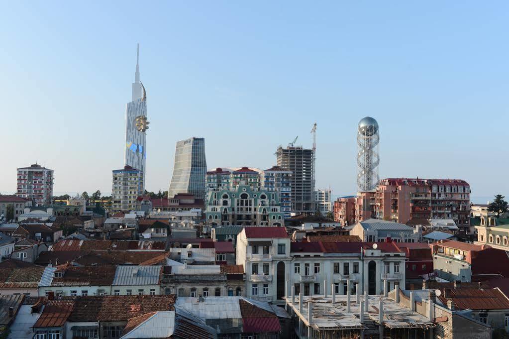 Hotel Piazza Four Colours Batumi Exterior foto